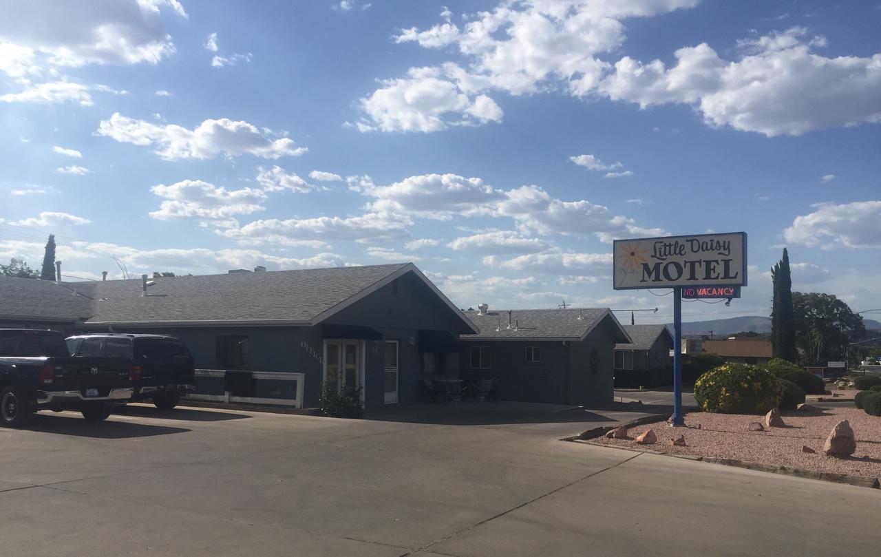 Little Daisy Motel 卡顿伍德 外观 照片